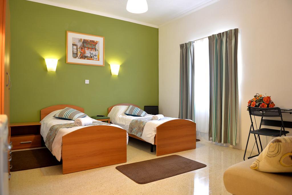 Sunstone Boutique Guest House Buġibba Extérieur photo