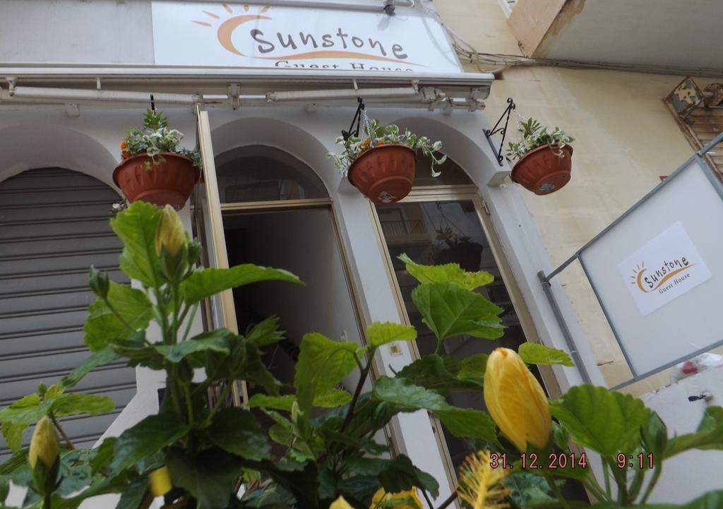 Sunstone Boutique Guest House Buġibba Extérieur photo