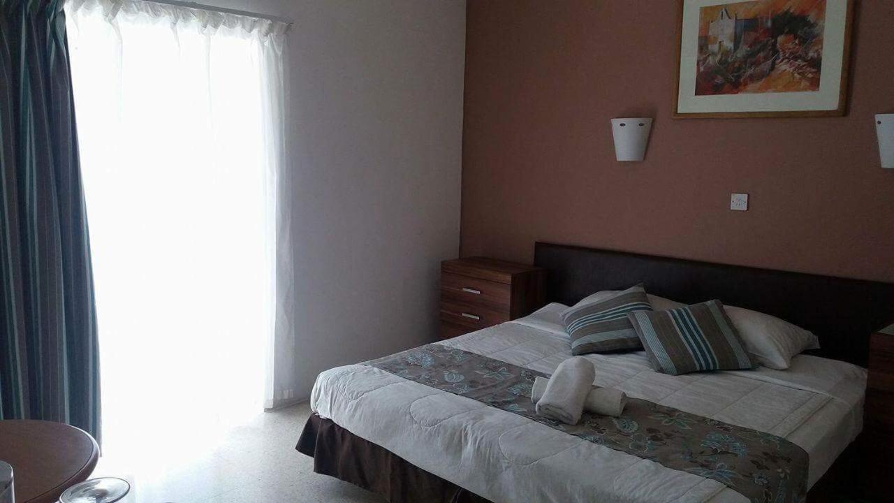 Sunstone Boutique Guest House Buġibba Chambre photo