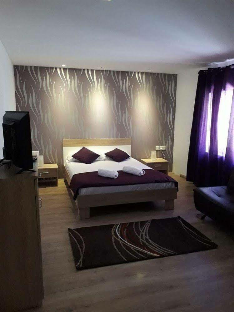 Sunstone Boutique Guest House Buġibba Extérieur photo