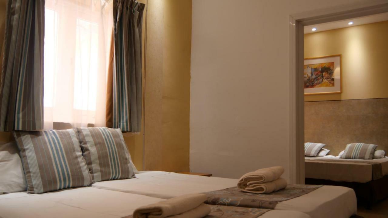 Sunstone Boutique Guest House Buġibba Extérieur photo